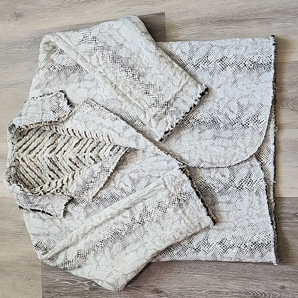 Custom Quilted Embroidered Patchwork Heavy Reversible Cardigan Jacket Blk Wht - Picture 3 of 15